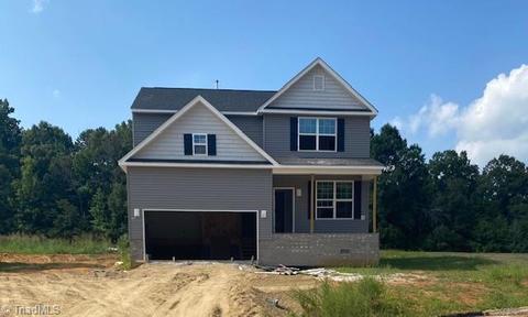 139 Saddlebrook Dr, Advance, NC 27006 photo 1