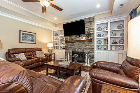 113 Pilot Bluff Dr, King, NC 27021 photo 7