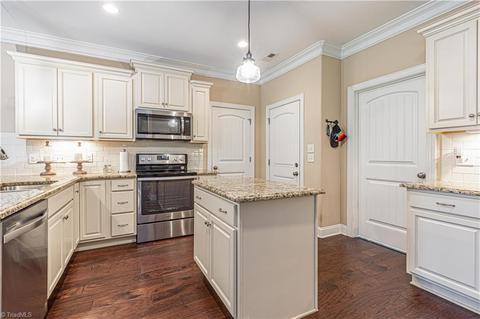 113 Pilot Bluff Dr, King, NC 27021 photo 12