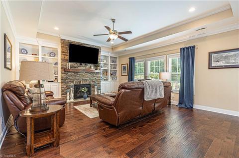 113 Pilot Bluff Dr, King, NC 27021 photo 8