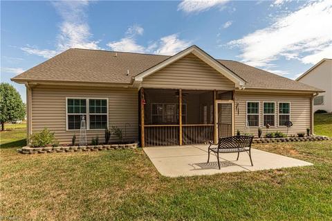 113 Pilot Bluff Dr, King, NC 27021 photo 26
