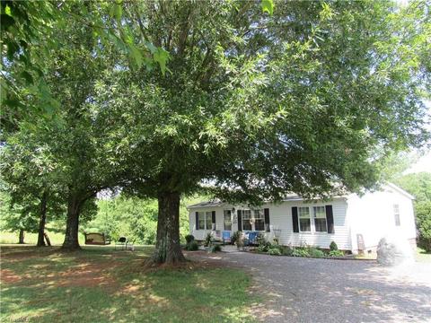 115 Ayers Rd, Pinnacle, NC 27043 photo 1