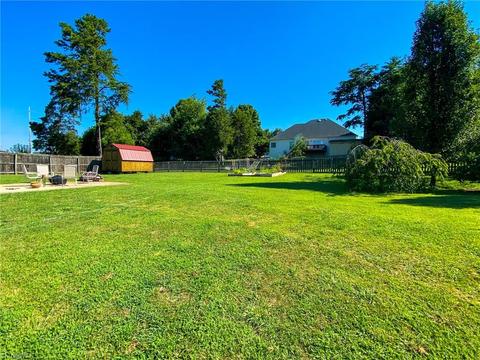 3521 Bent Trace Dr, High Point, NC 27265 photo 4