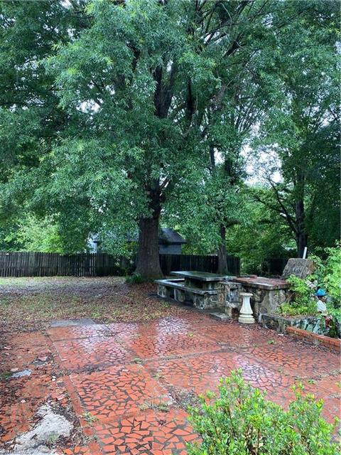 909 Friendly Rd, Eden, NC 27288 photo 13