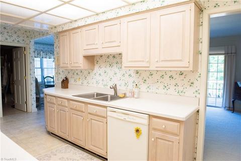 1305 Gilbrook Ct, High Point, NC 27262 photo 11