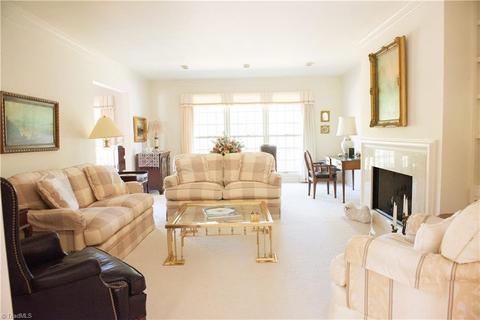 1305 Gilbrook Ct, High Point, NC 27262 photo 4