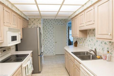 1305 Gilbrook Ct, High Point, NC 27262 photo 10