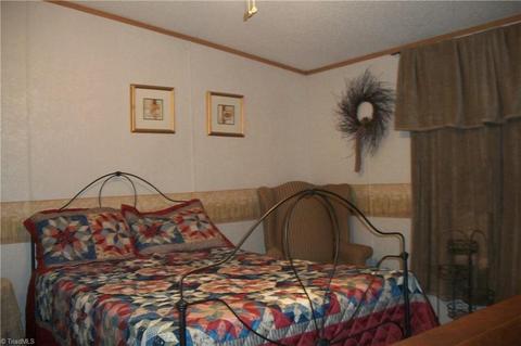 1607 County Line Rd, Harmony, NC 28634 photo 18