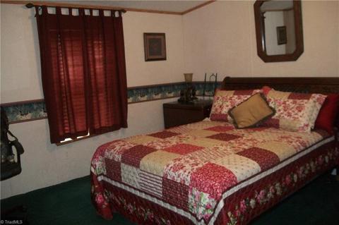 1607 County Line Rd, Harmony, NC 28634 photo 17