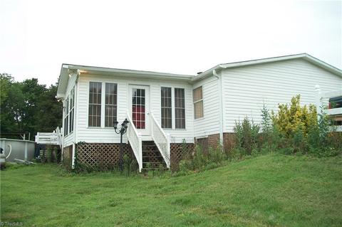 1607 County Line Rd, Harmony, NC 28634 photo 2