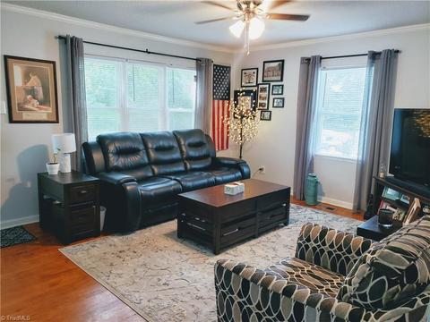 340 E Ridge St, Ramseur, NC 27316 photo 3