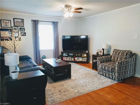 340 E Ridge St, Ramseur, NC 27316 photo 4