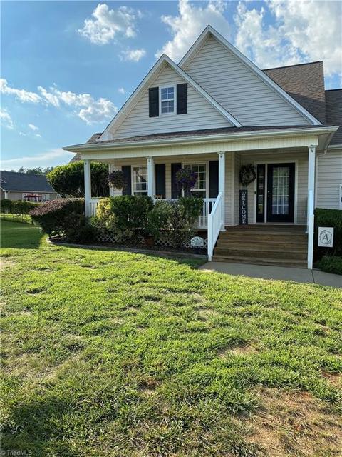 1827 Eric Dr, Graham, NC 27253 photo 2
