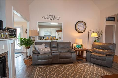1827 Eric Dr, Graham, NC 27253 photo 5