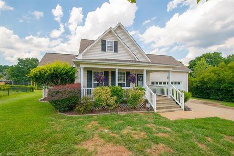 1827 Eric Dr, Graham, NC 27253 photo 1