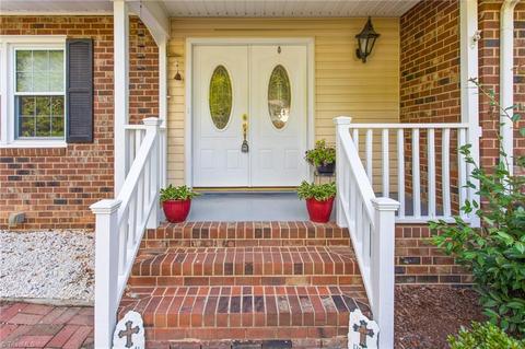 3204 Pine Needles Rd, High Point, NC 27265 photo 3