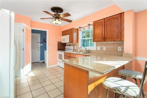 3204 Pine Needles Rd, High Point, NC 27265 photo 11