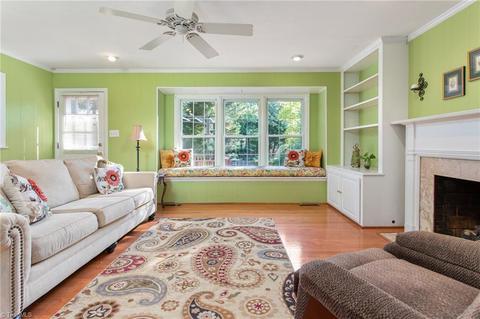 3204 Pine Needles Rd, High Point, NC 27265 photo 9