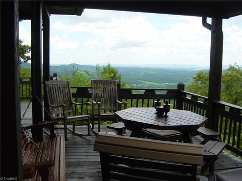 326 Cherokee Ln, Purlear, NC 28665 photo 7