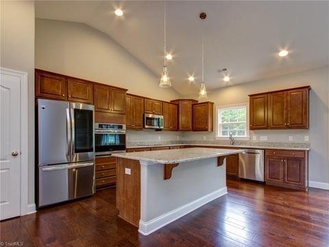 2257 Iris Dr, Haw River, NC 27258 photo 10