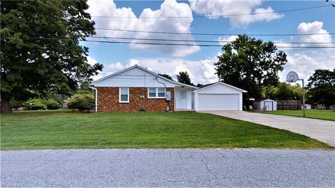 800 E Fairfield Rd, High Point, NC 27263 photo 12