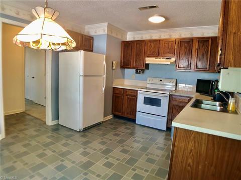 3101 Windchase Ct, High Point, NC 27265 photo 10