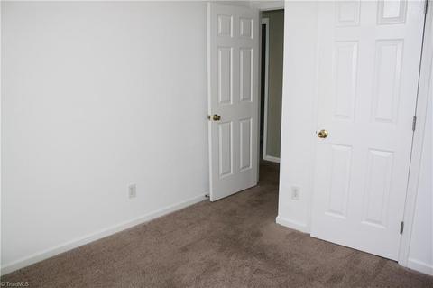 944 Saint Ann Dr, High Point, NC 27265 photo 10