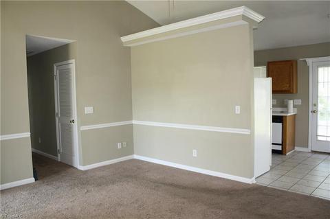 944 Saint Ann Dr, High Point, NC 27265 photo 3