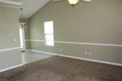 944 Saint Ann Dr, High Point, NC 27265 photo 2