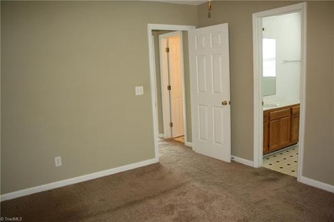944 Saint Ann Dr, High Point, NC 27265 photo 8