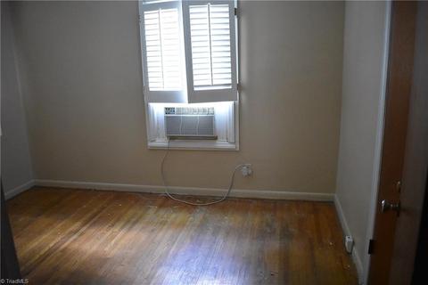 723 Cliffside Ave, High Point, NC 27262 photo 2