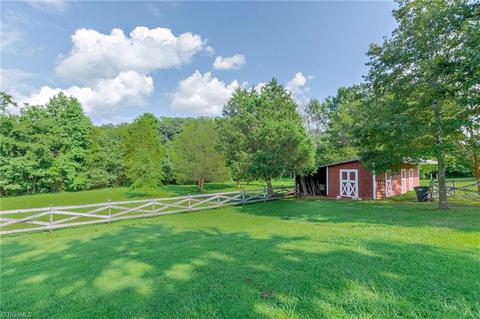 262 Kennedy Farm Rd N, Trinity, NC 27370 photo 5
