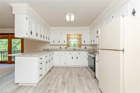 262 Kennedy Farm Rd N, Trinity, NC 27370 photo 11