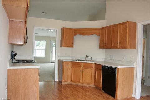 2842 Waterstone Loop, High Point, NC 27265 photo 4
