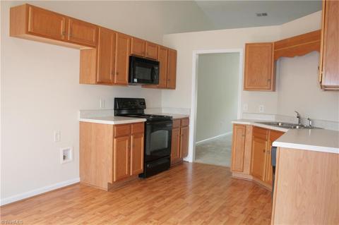 2842 Waterstone Loop, High Point, NC 27265 photo 3
