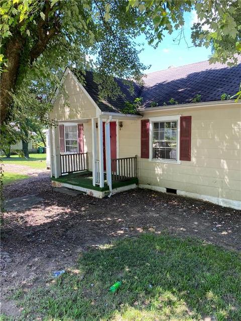 806 Central Ct, High Point, NC 27260 photo 1