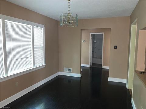 330 Maple St, Eden, NC 27288 photo 3