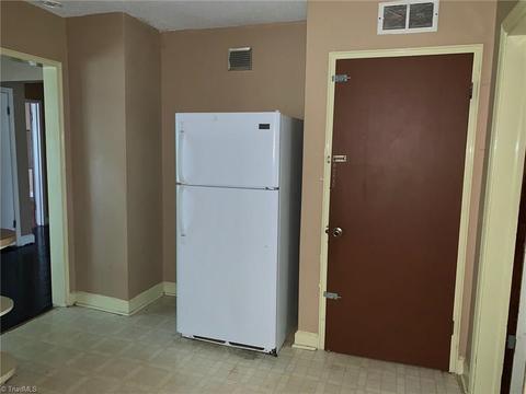 330 Maple St, Eden, NC 27288 photo 5
