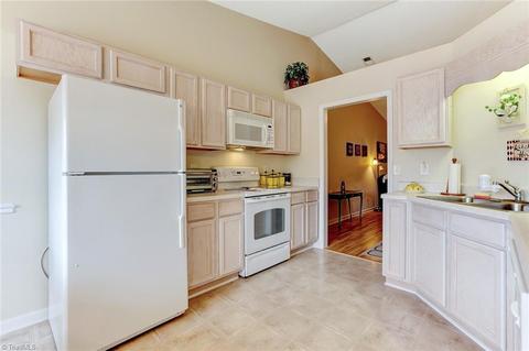 2872 Waterstone Loop, High Point, NC 27265 photo 9