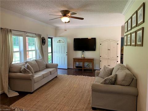 202 Trinity Ln, King, NC 27021 photo 7