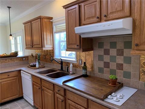 202 Trinity Ln, King, NC 27021 photo 17