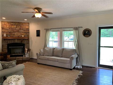202 Trinity Ln, King, NC 27021 photo 5