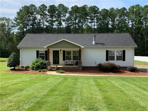 202 Trinity Ln, King, NC 27021 photo 1