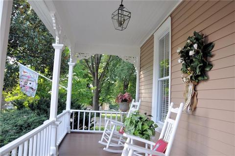 527 Patrick St, Eden, NC 27288 photo 2