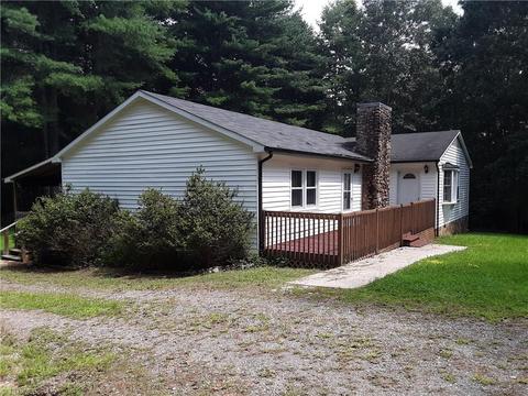 494 Old Bridge Rd, Roaring River, NC 28669 photo 2