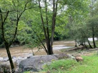 494 Old Bridge Rd, Roaring River, NC 28669 photo 4