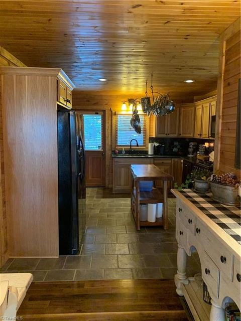 1645 Buck Mountain Rd, Purlear, NC 28665 photo 18