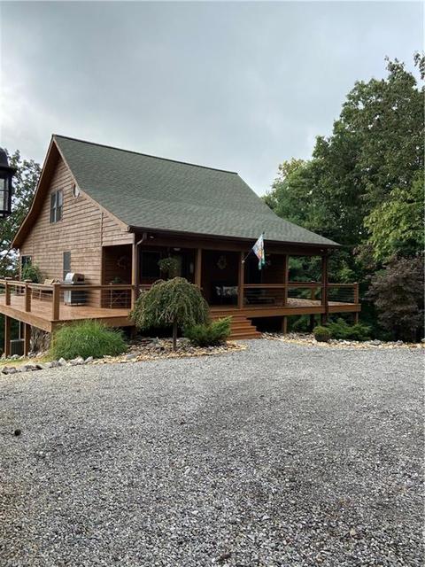 1645 Buck Mountain Rd, Purlear, NC 28665 photo 2