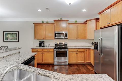 2425 Bearded Iris Ln, High Point, NC 27265 photo 13