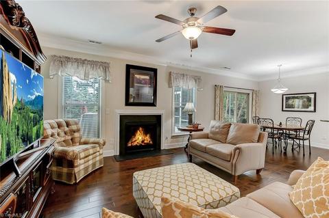 2425 Bearded Iris Ln, High Point, NC 27265 photo 9